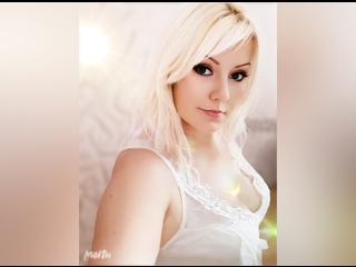 CrystallEyess - I enjoy play blackjack texas holdem and poker